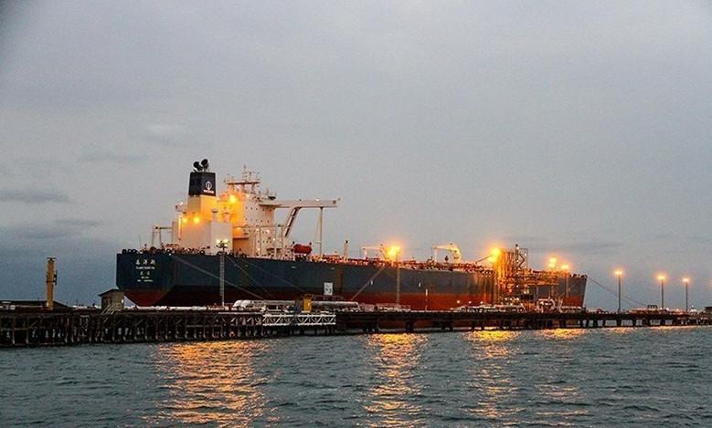 افت ۴۴ درصدی صادرات در بهار ۹۹/ ۷۰۰ میلیون دلار بنزین صادرات شد
