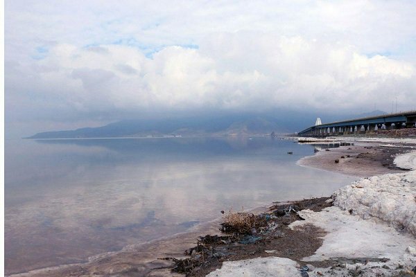 تبریز و شهرهای اطراف تحت تأثیر ریزگردهای نمکی دریاچه ارومیه قرار دارند