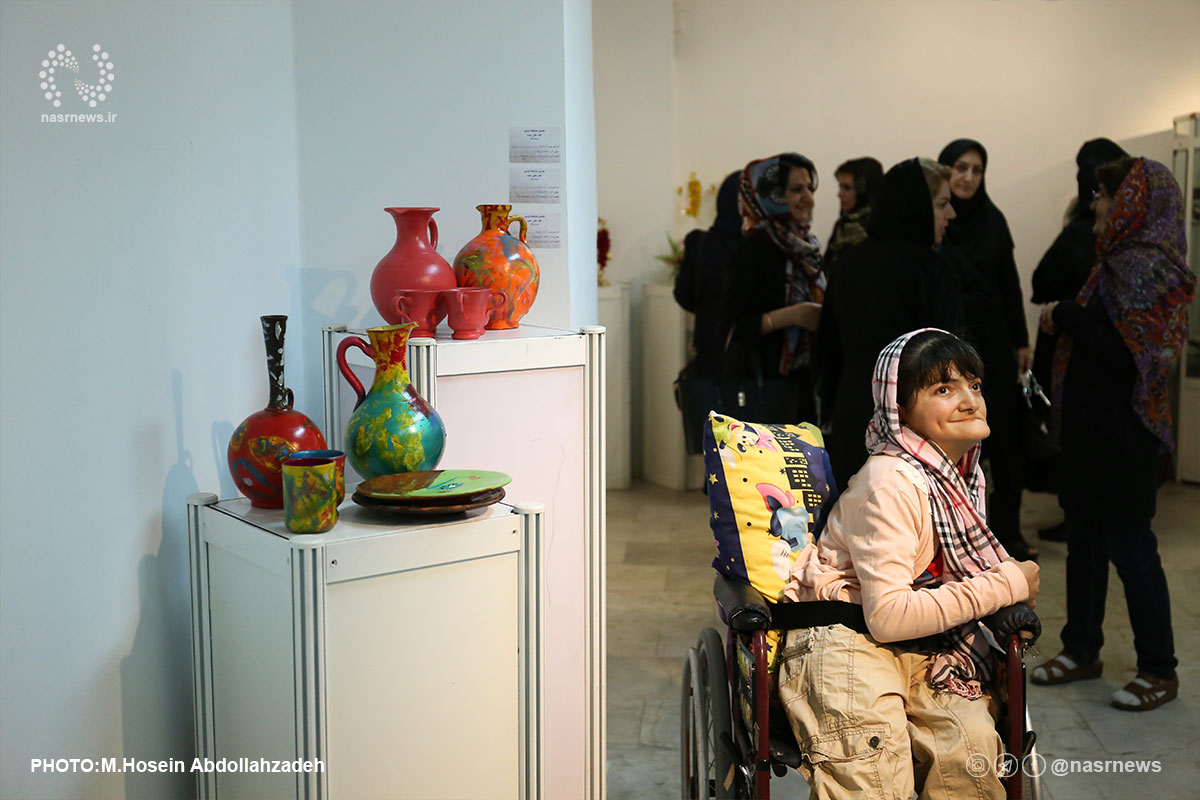 فروش ۸۰ اثر در نخستین روز نمایشگاه نگاره های رحمت در تبریز