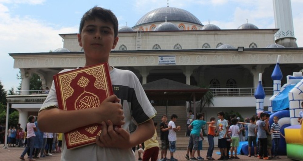 ابتکار یک امام جماعت برای جذب کودکان به مسجدی در ترکیه