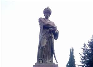 شاه اسماعیل و صفویه از تقدس تا انکار درجمهوری آذربایجان