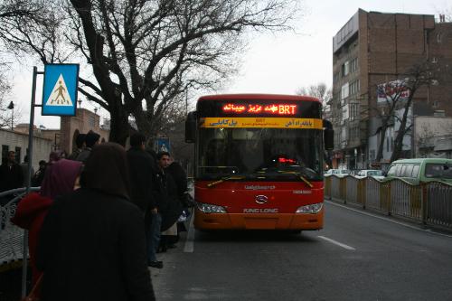 اتوبوس‌های بی‌آرتی و مترو در روز ملی هوای پاک رایگان است