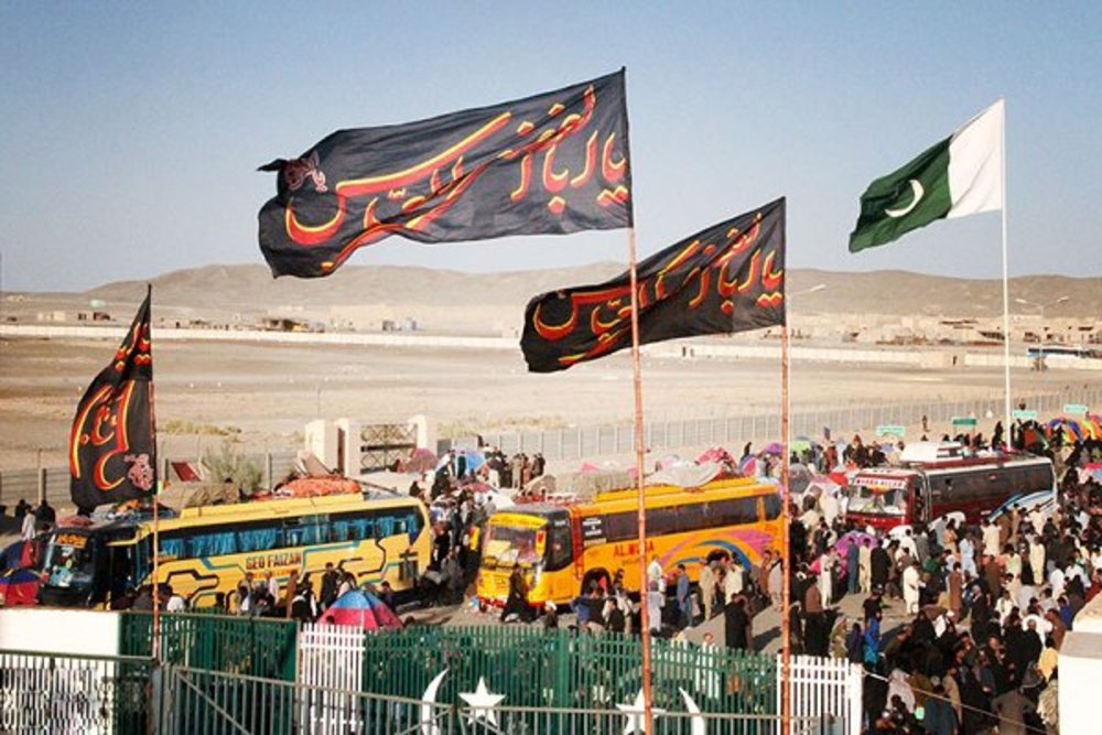 ورود ۱۰ هزار زائر حسینی پاکستان به پایانه مرزی میرجاوه