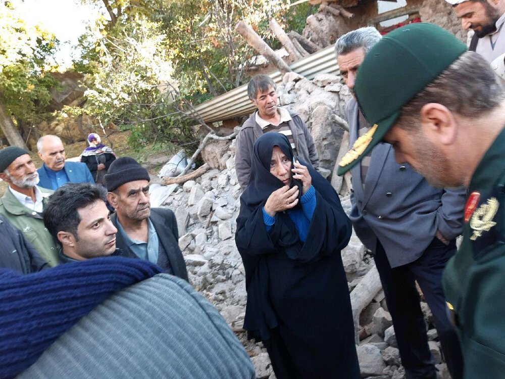 سپاه محور کمک به زلزله‌زدگان‌/ مواد غذایی به میانه وسراب ارسال شد