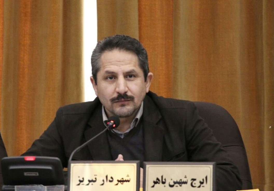 شهردار تبریز منتقدان اش را به هواداری از عدم شفافیت محکوم کرد!
