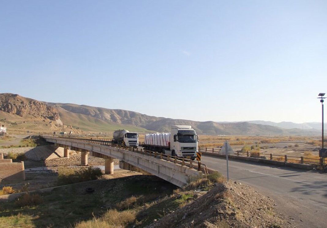 ناوگان حمل و نقل آذربایجان شرقی ۲۰ میلیون تن بار را جابه جا کرد