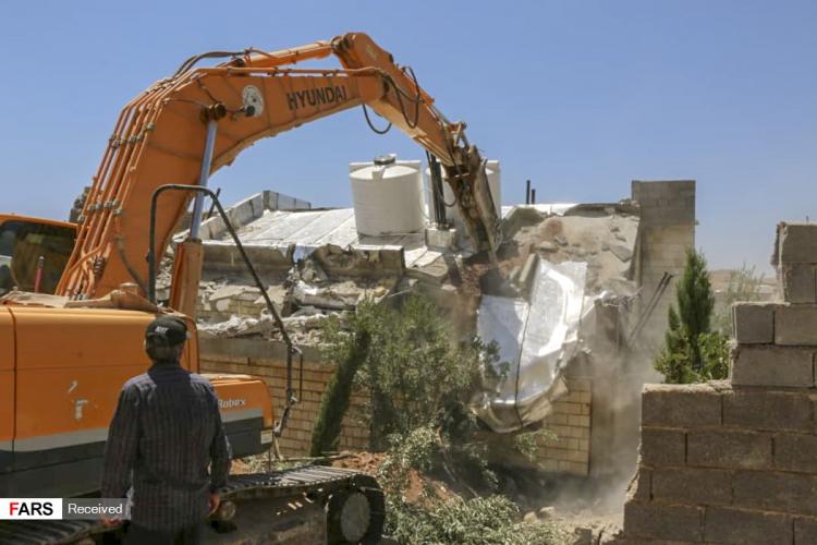 تخریب هرگونه ساخت و ساز غیرمجاز در اراضی کشاورزی آذربایجان‌شرقی