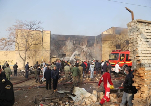 یک فروند هواپیمای جنگنده آموزشی در تبریز سقوط کرد
