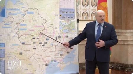 چین: خبر هماهنگی با روسیه درباره حمله به اوکراین جعلی است/ نمایش نقشه‌ مرموز توسط رئیس جمهور بلاروس