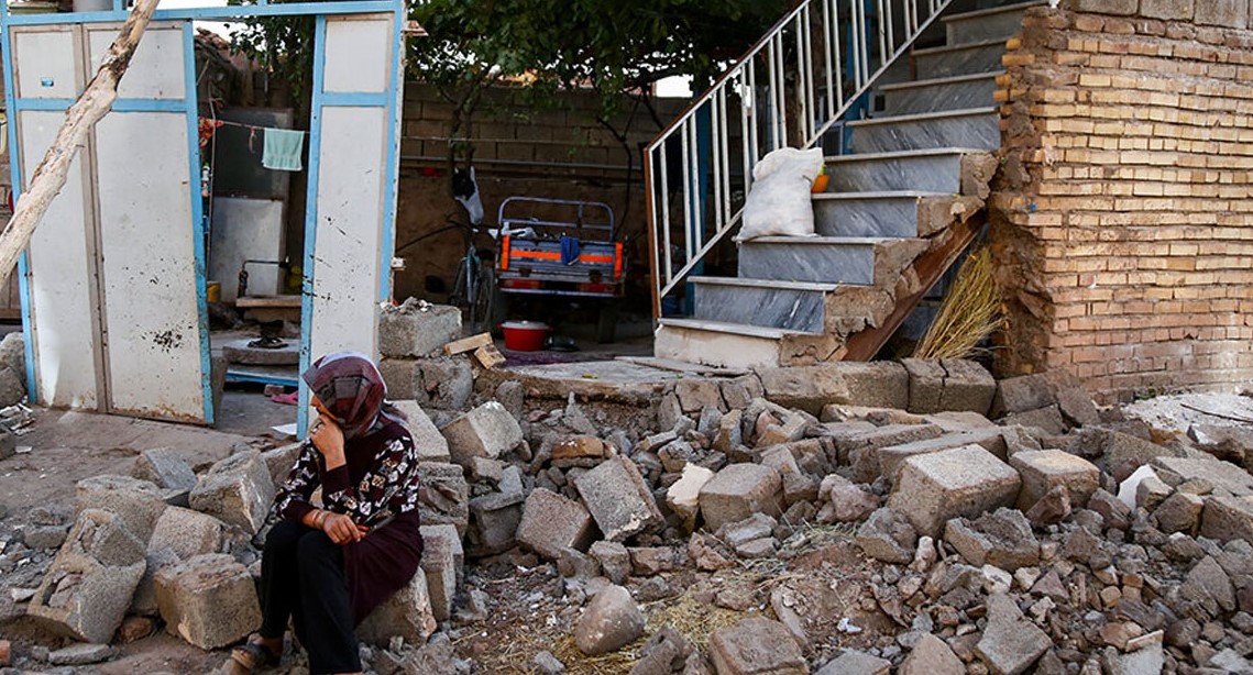 ۱۱۲ واحد مسکونی در زلزله خوی تخریب کامل شده است/ مصدومان به هزار و ۱۲۷ نفر رسید