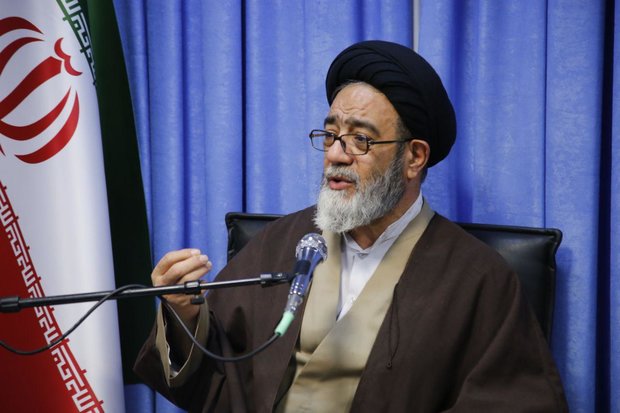 عظمت انقلاب اسلامی به زنده نگهداشتن مناسبت های ملی و مذهبی است