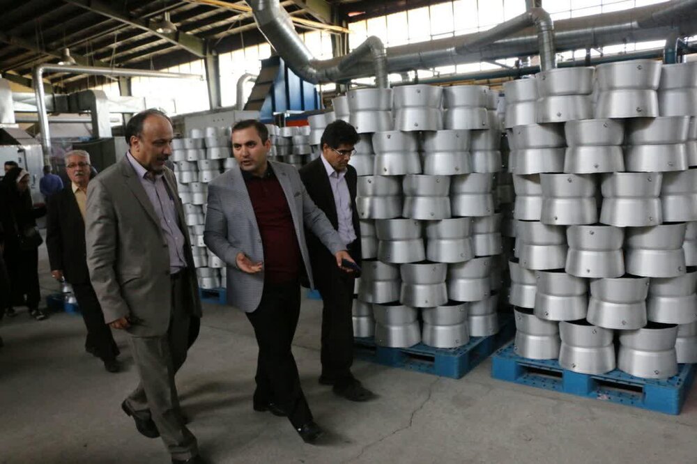 صنایع آذربایجان شرقی به دور از تحریم ها مشغول امر تولید هستند