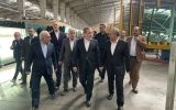 وزیر امور خارجه از کارخانه شیشه آذر در استان آذربایجان شرقی بازدید کرد