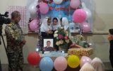 تولدی برای لبخند آیلا؛ به پاس قهرمانیهای پدرش تولدی برای لبخند آیلا؛ به پاس قهرمانیهای پدرش
