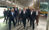 بازدید عراقچی از کارخانه شیشه آذر