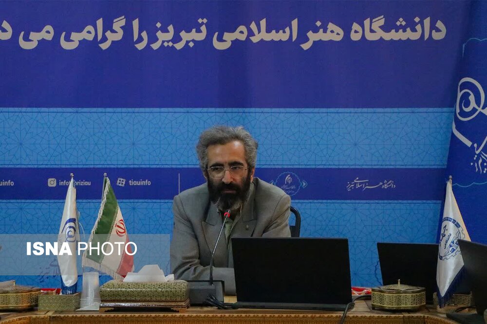 بازگشت به حلقه‌های ادبی، ضرورت امروز است
